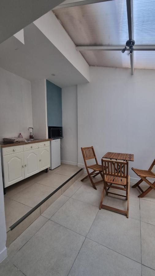 Appartement Calme Centre Ville A 80M Des Halles ناربون المظهر الخارجي الصورة
